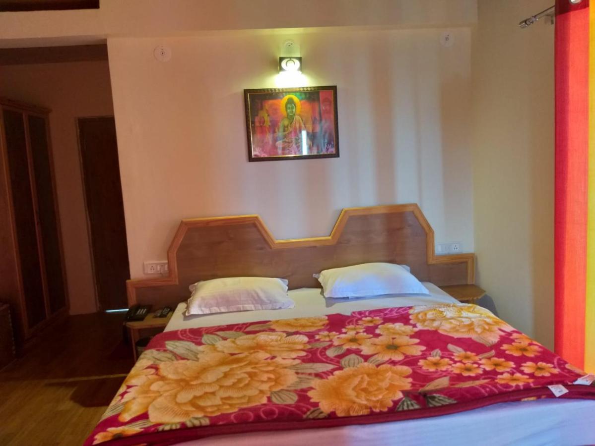 Elphinstone Inn Алмора Екстериор снимка