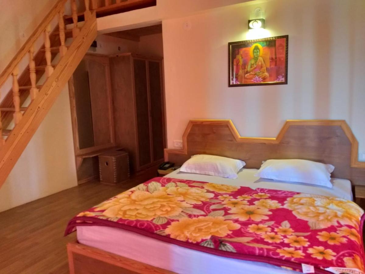Elphinstone Inn Алмора Екстериор снимка