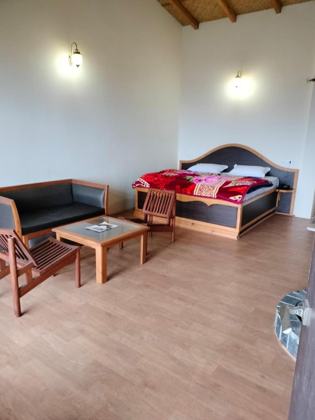 Elphinstone Inn Алмора Екстериор снимка